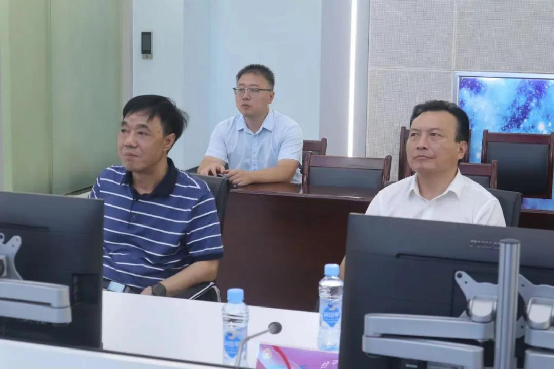 南昌城投总经理张东林一行赴市公安局大数据中心进建调查