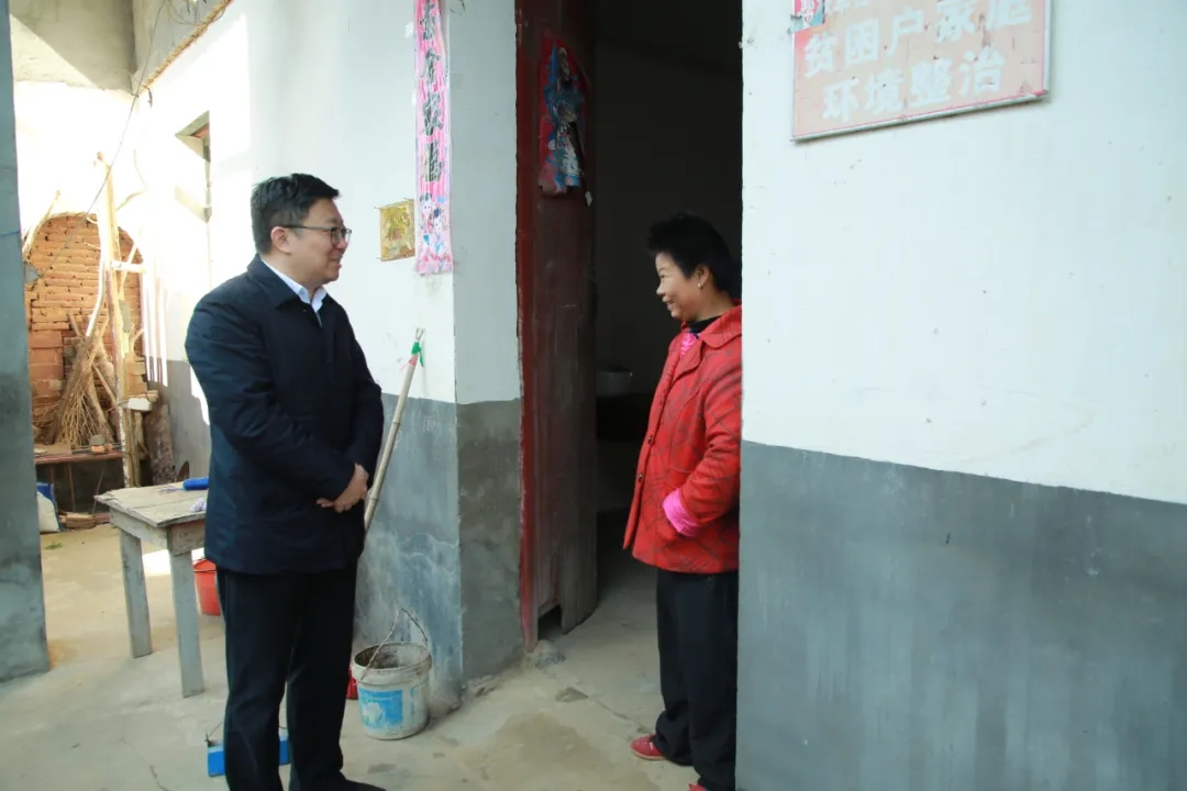 助扶不松劲 脱贫“四不摘”——南昌城投公司深刻助扶村发展走访慰问