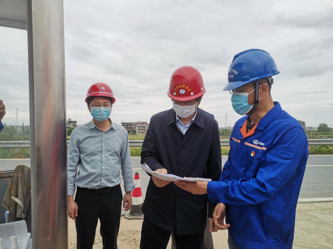 集团党委委员、纪委书记何志敏赴西二环高快项目查抄疫情防控工作